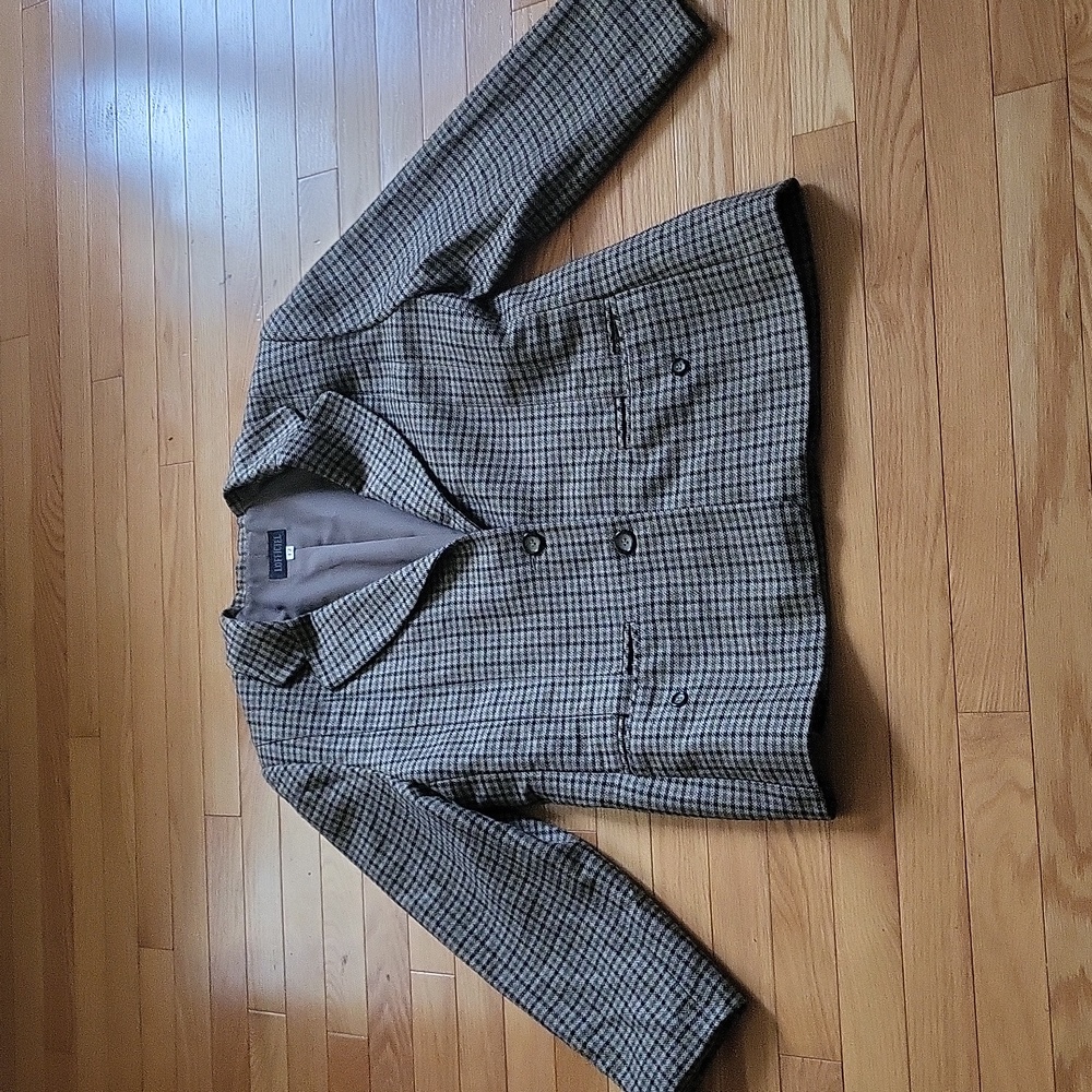 EUC Silk Wool Blend Officiel Blazer